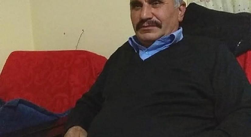 Tabancayı kurcalarken kazara kendisini vurdu