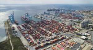 Türkiye’nin komşularına ihracatı yılın ilk yarısında 13,3 milyar dolara ulaştı