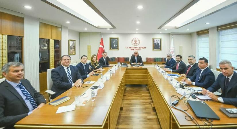 Bakan Ersoy duyurdu: Spotify 2026’da Türkiye’de ofis açacak!