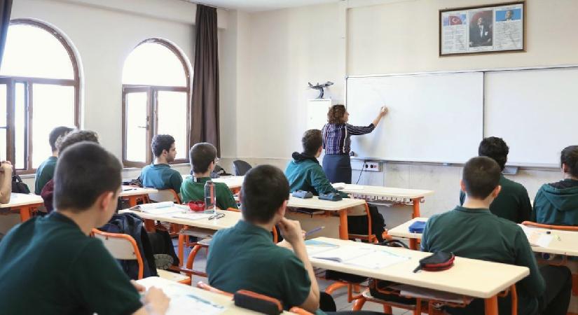 MEB’den köklü değişiklik! İngilizce artık akıcı şekilde konuşulacak