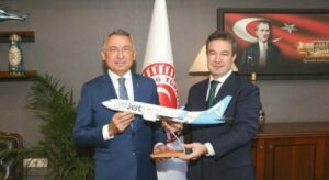 TBMM Dışişleri Komisyonu Başkanı Oktay, AJet Genel Müdürü Sarp ile görüştü
