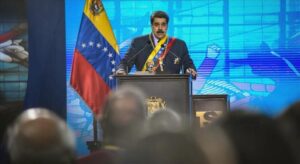 Venezuela harekete geçiyor! Sınıra 15 bin asker