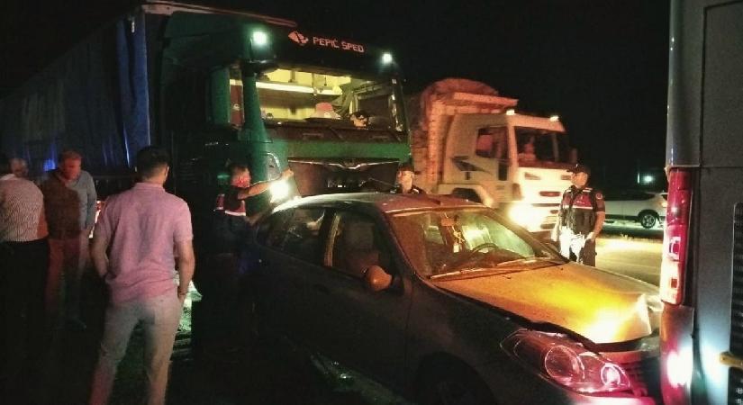 Zincirleme kazada 1 kişi öldü, 2’si çocuk 3 kişi yaralandı!