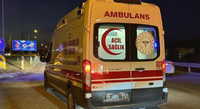 Bilecik’te tırla otomobil çarpıştı: 4 yaralı