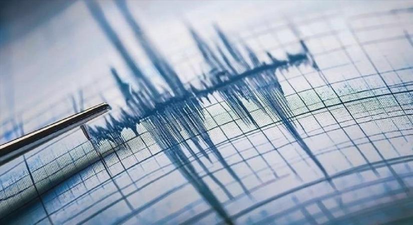 Endonezya’da 6.1 büyüklüğünde deprem