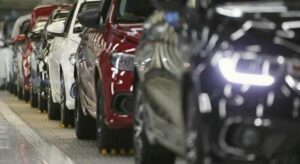 İthal otomobillere ek vergi: Hangi araç segmenti nasıl etkilenecek?