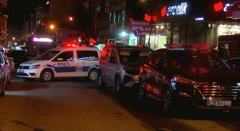Bağcılar’da otomobile silahlı saldırı: 2 yaralı