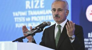 Bakan Uraloğlu, Rize’de yapımı tamamlanan tesis ve projelerin açılış törenine katıldı
