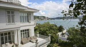 FETÖ firarisi Akın İpek’in yalısı ihale sonrası satıldı! Yeni sahibinin ismi açıklanmadı!