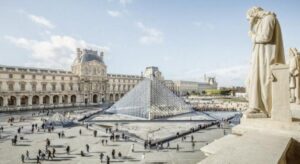 Louvre Müzesi’ndeki bazı mücevherler merkez bankasına taşındı