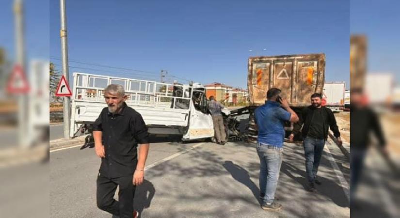 Malatya’da hafriyat kamyonu ile kamyonet çarpıştı: 1 ölü