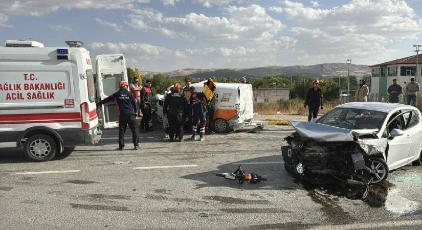 Sivas’ta feci kaza: 1 ölü, 2’si çocuk 4 yaralı