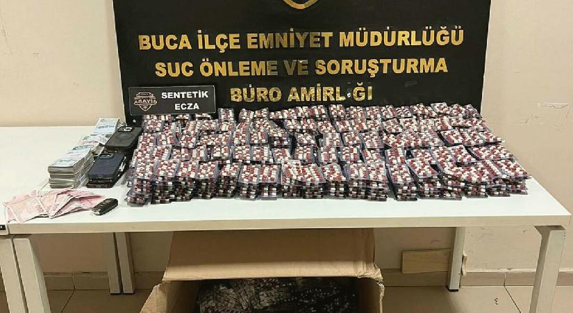Balıkesir’den İzmir’e uyuşturucu getirdiği belirlenen 10 şüpheliye gözaltı