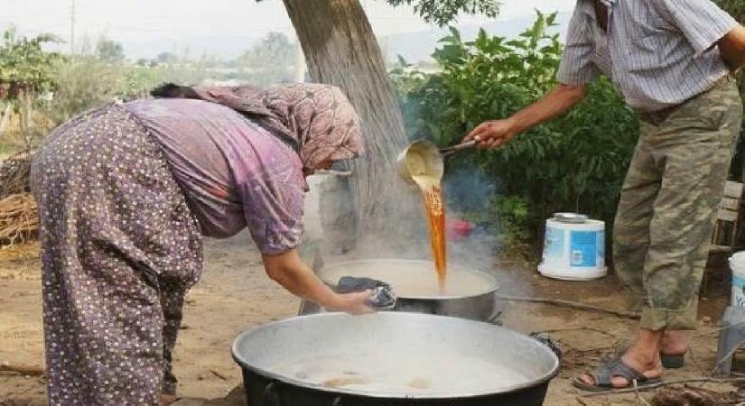 Evlerde geleneksel pekmez telaşı