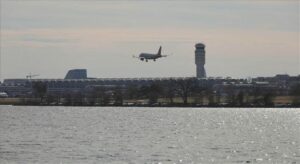 Havada panik! ABD’de yolcu uçağında bomba ihbarı yapıldı