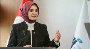 Her yeni doğan bebek ve yeni evli çift adına bir fidan