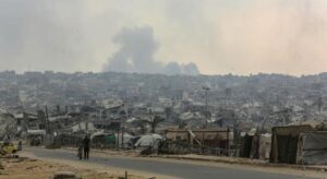 İşgalci İsrail ateşkese rağmen okulu vurdu: 10 Filistinli yaralandı!