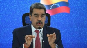 Maduro’dan orduya “hazır olun” talimatı