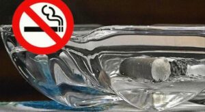 Nesiller arası sigara yasağı getiren tek ülke oldu