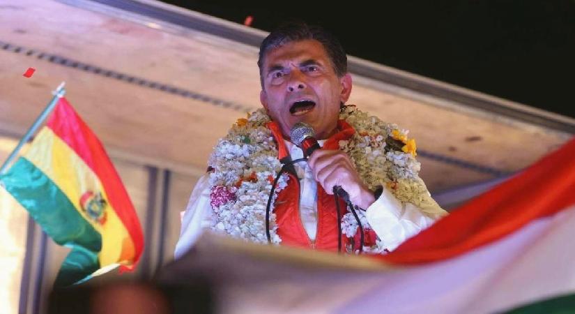 Yeni Bolivya Devlet Başkanı Paz yemin ederek göreve başladı