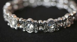 Gümüş fiyatları düşüşle başladı! Gram gümüş ne kadar oldu?