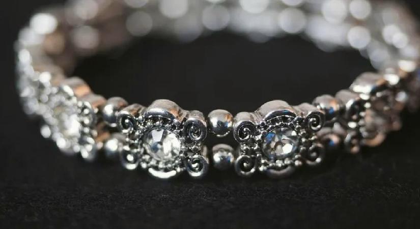 Gümüş fiyatları düşüşle başladı! Gram gümüş ne kadar oldu?