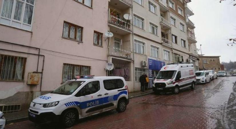 Niğde’de çift evlerinde ölü bulundu