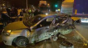 Önündeki otomobile arkadan çarpıp kaçtı; 2 uzman çavuş yaralı