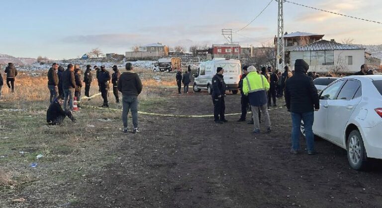 Silahlı kavgada baba öldü, oğlu ve yeğeni yaralandı