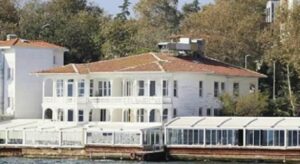 200 yıllık tarihi yalı rekor fiyata satışa çıktı! Fiyatı dudak uçuklatıyor