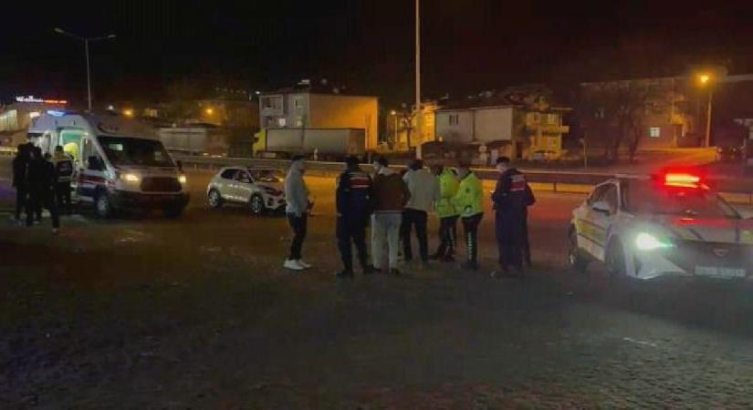 Bursa’da iki otomobil çarpıştı: 3 yaralı