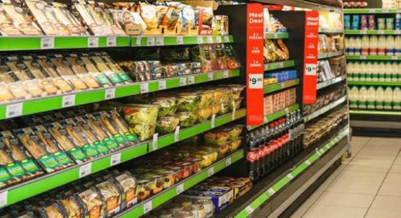 Süpermarket devinden büyük hata: Eski çalışanlarına ödeme yapacak!