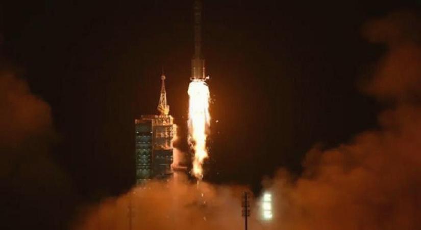 Uzay çöpü çarptı! İnsansız Dünya’ya döndü