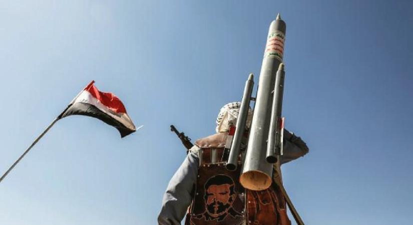 Yemen’de sıcak saatler! Ordu karargahı vuruldu: Ölü ve yaralı askerler var