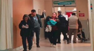 Bursa’da üzerine kaynar su dökülen bebek yaralandı