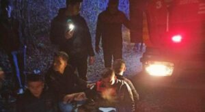 Dereye uçan operatörü kurtaran 4 itfaiye personeli, oksijen zehirlenmesi yaşadı