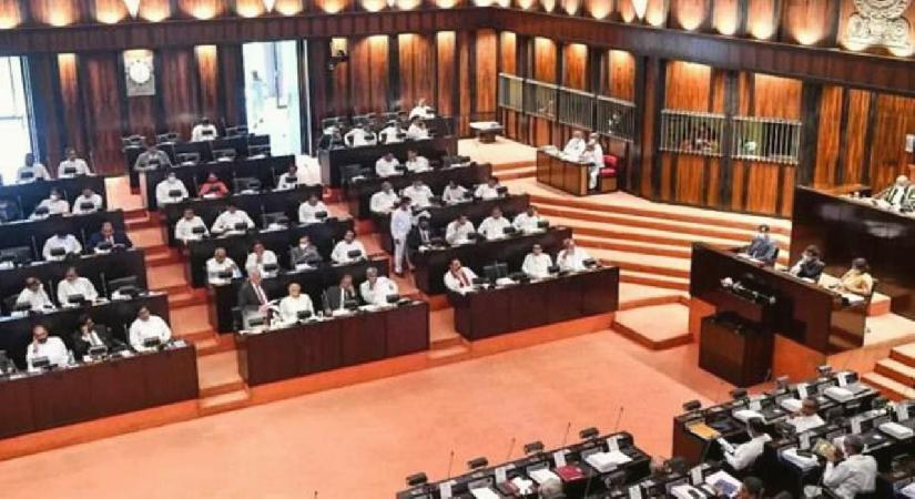 Ekonomik felaket yaşanmıştı: Asya ülkesinde milletvekili emekli maaşları tarih oldu!