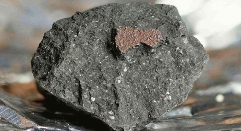 Nereden geldiği açıklandı: 4,5 milyar yıllık gök taşında su izi keşfedildi