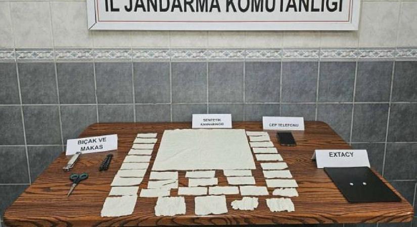 Peçeteye emdirilmiş uyuşturucuyla yakalanan şüpheli tutuklandı