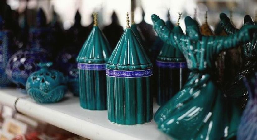 Turistlerin geçen yıl ülkelerine götürdüğü hediyelik eşyalar rekor değere ulaştı