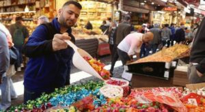 Esnaf, Ramazan Bayramı alışverişlerinden 100 milyar lirayı aşkın hasılat bekliyor