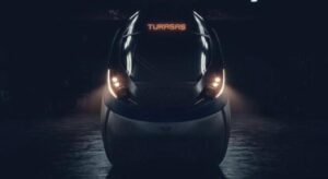 Türkiye’nin ilk milli elektrikli hızlı treni raylara iniyor