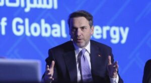 Enerji Bakanı Bayraktar: Yenilenebilir enerjiyi merkezde tutuyoruz