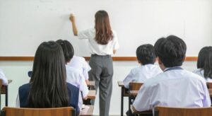 MEB duyurdu! Öğretmenlerin yer değiştirme takvimi belli oldu