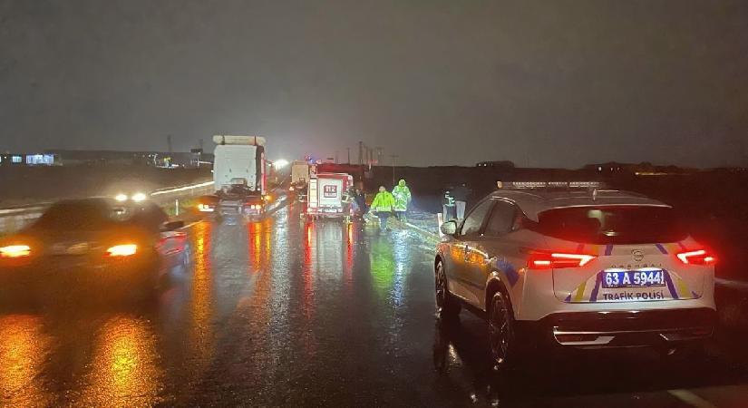 Şanlıurfa’da otomobil şarampole devrildi: 6 yaralı