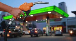 Benzine indirim geliyor: Pompaya yansıyacak