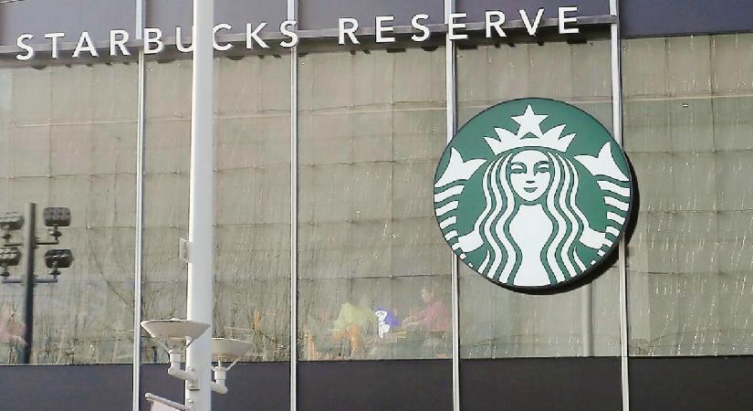 Starbucks 300 çalışanını işten çıkarıyor