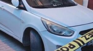 İstanbul’da 5’inci kattan otomobilin üzerine düşen kişi öldü