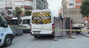 Güngören’de servis minibüsünün çarptığı yaya öldü