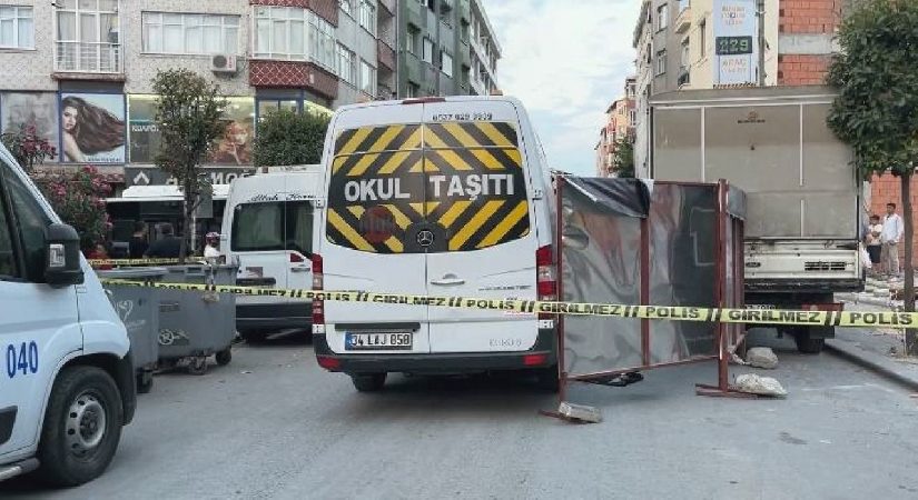 Güngören’de servis minibüsünün çarptığı yaya öldü
